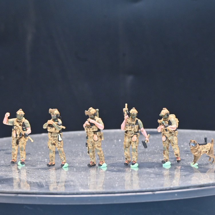 1 Modern SEAL Team, 5 Figs + 1 K9 - 3R - BB Hobby Models Hub